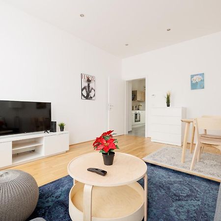 Charming Apartment Near Center Відень Екстер'єр фото